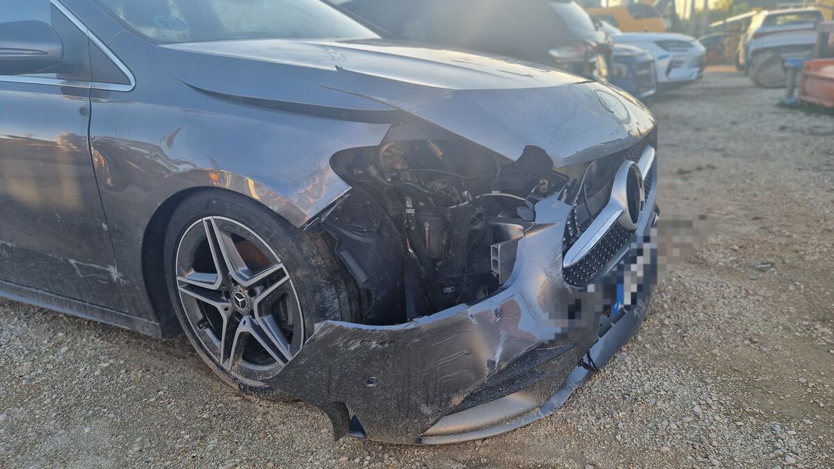 Mercedes b200d 2020 (inundado)documentos al día