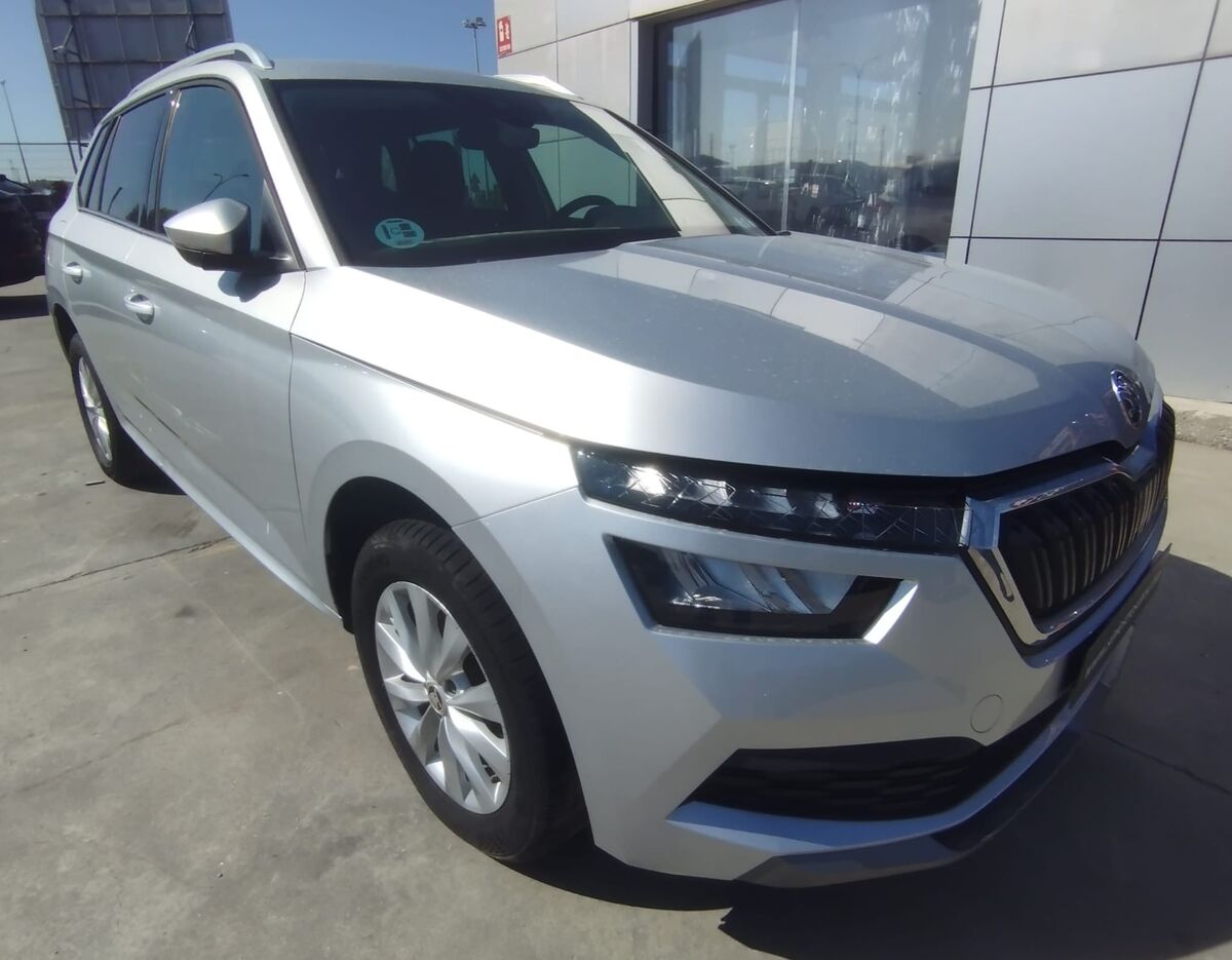 SKODA KAMIQ 1.0cc tsi 95cv  GASOLINA MANUAL  AÑO 2022
