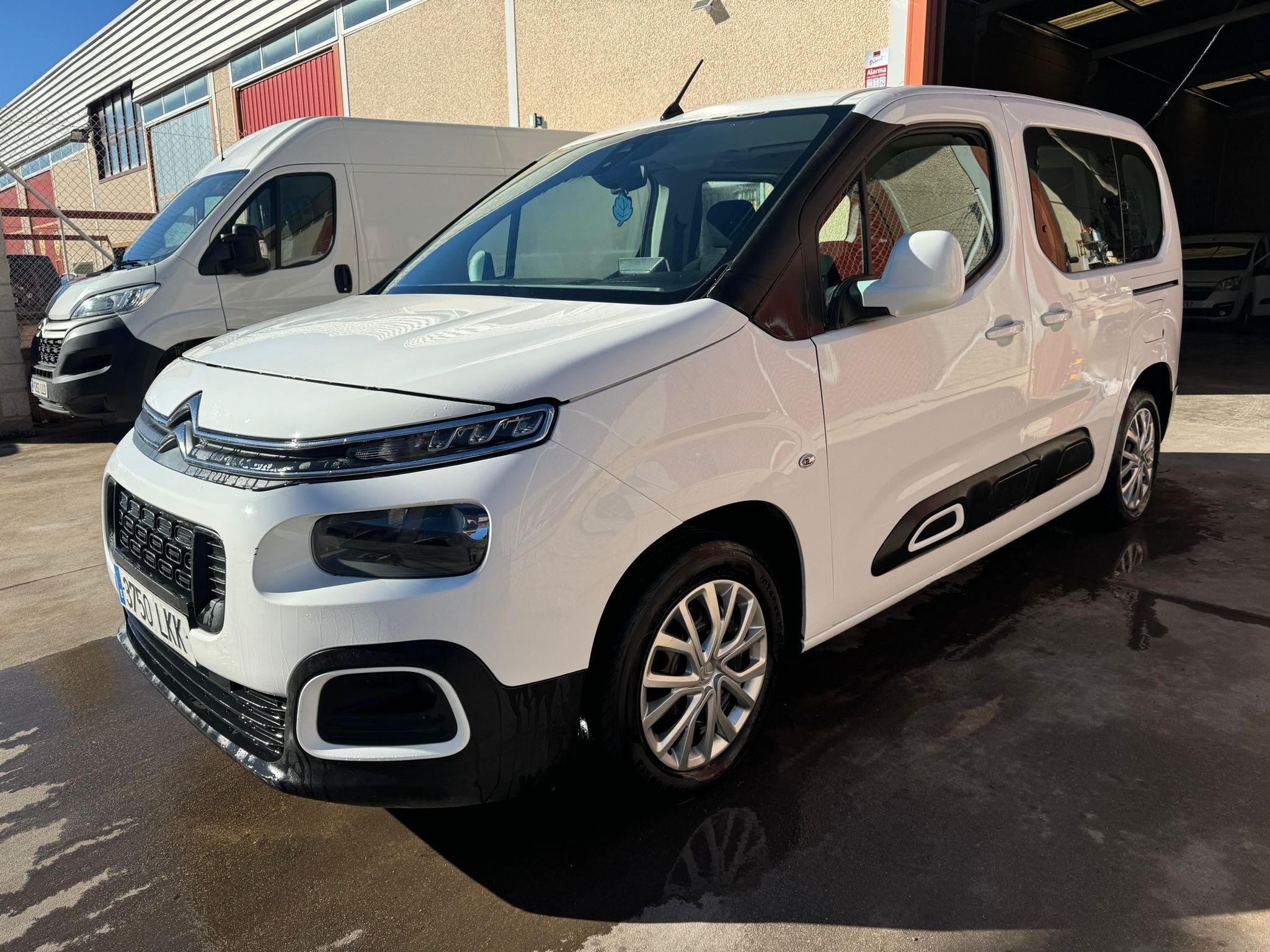 Combi 1.5 BlueHdi Año 12/2020 *** 7.990 € ***