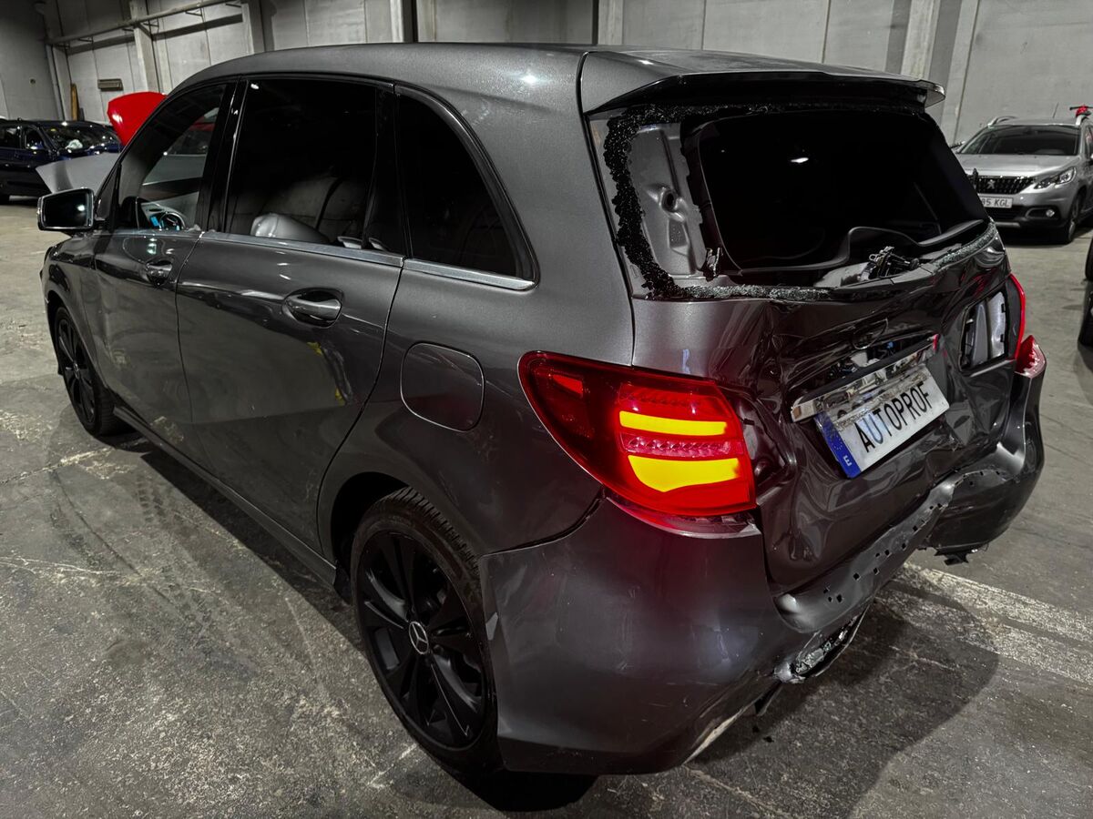 MERCEDES BENZ CLASE B 180D/2016