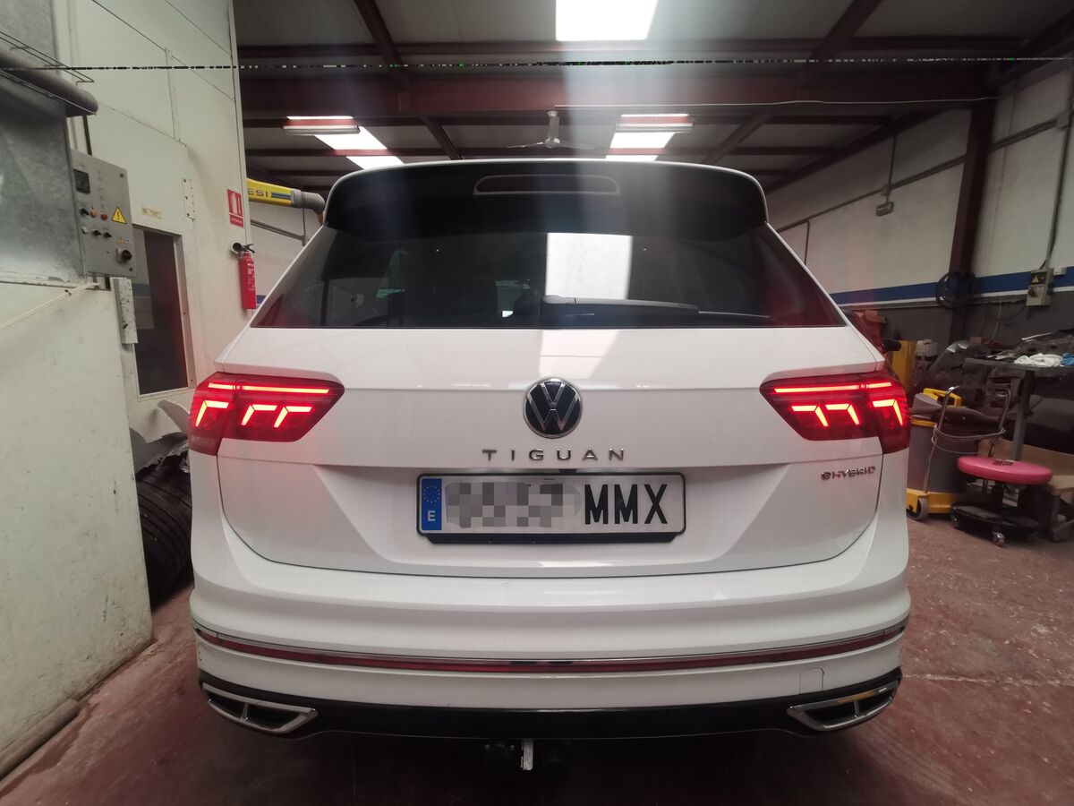 VOLKSWAGEN TIGUAN R-LINE HÍBRIDO-ELÉCTRICO 245CV 01-2024 37.962