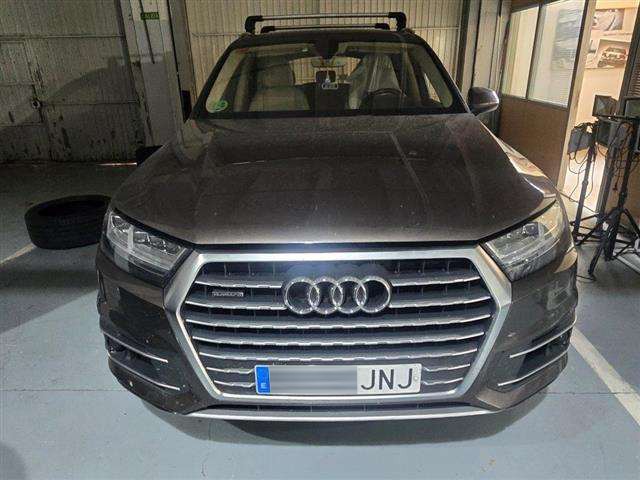 AUDI Q7 AÑO 04/2016 CON UN ROCE LATERAL !!