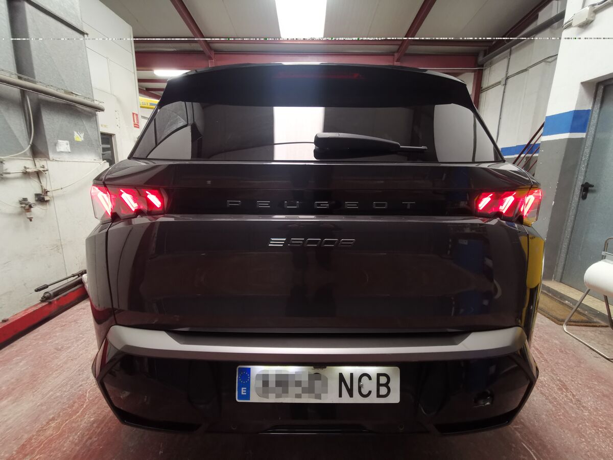 e5008 GT 100% ELÉCTRICO 05-2025  6.439 KM  214 CV 7PLAZAS