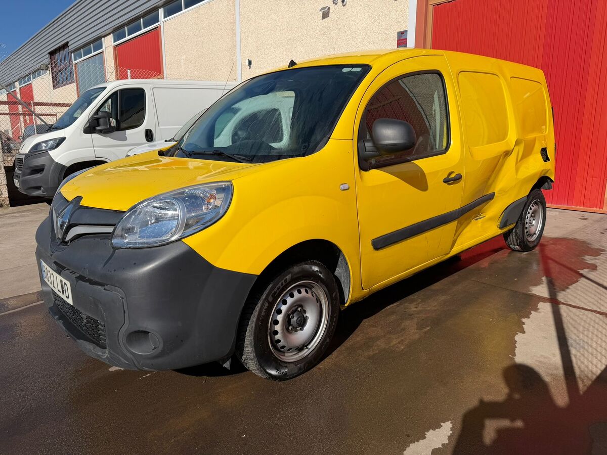 MAXI 1.5 Dci Año 4/2022 SOLO 25.000 Km Año 4/2022 *** 5.490 € ***