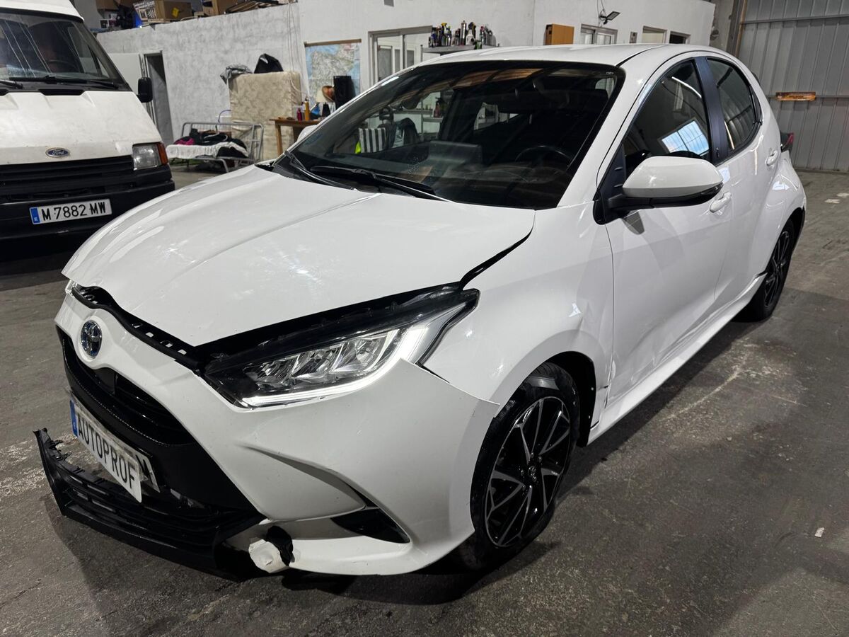 TOYOTA YARIS 120H STYLE PLUS DEL 2022