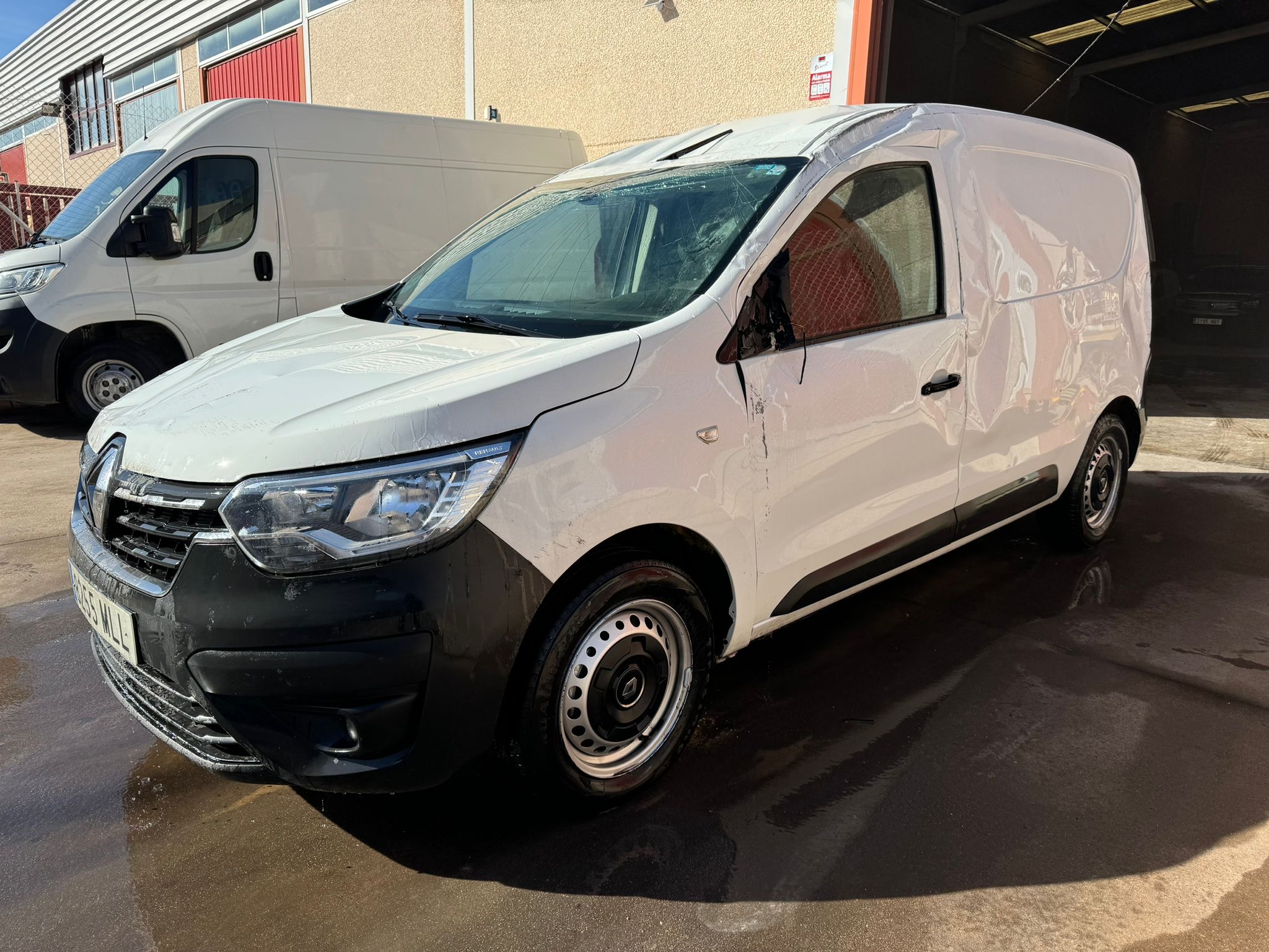 1.5 Dci Año 12/2023 *** 6.690 € ***