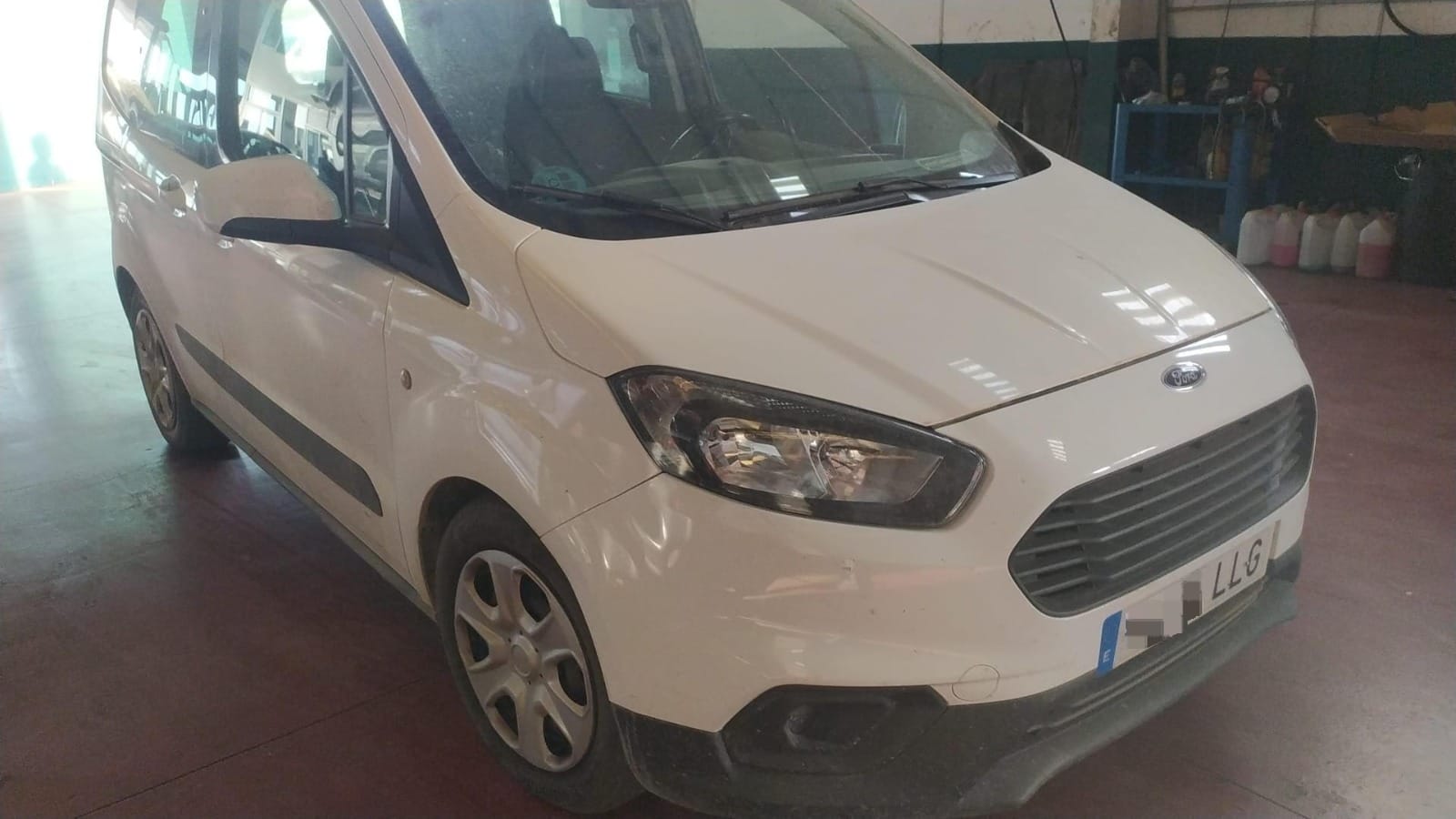 FORD TRANSIT COURIER AÑO 12/2020 AVERÍA DE CAJA DE CAMBIOS