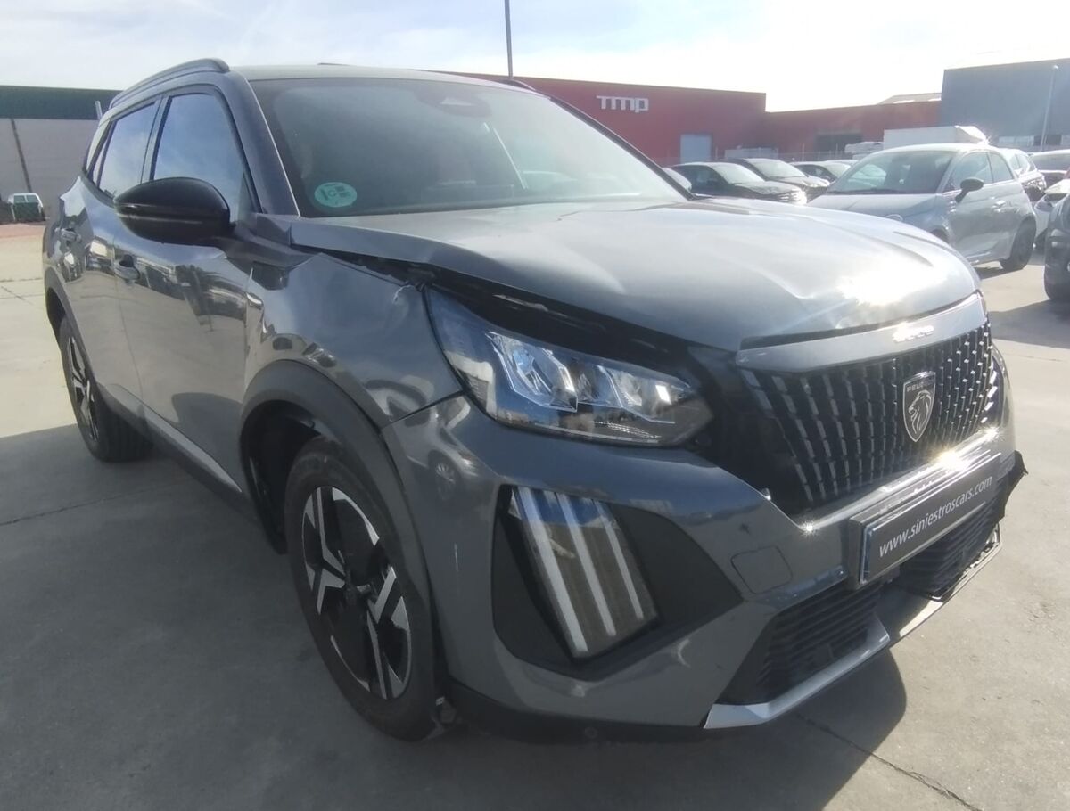 PEUGEOT 2008 ALLURE 1.2cc 100cv  GASOLINA MANUAL AÑO 2025