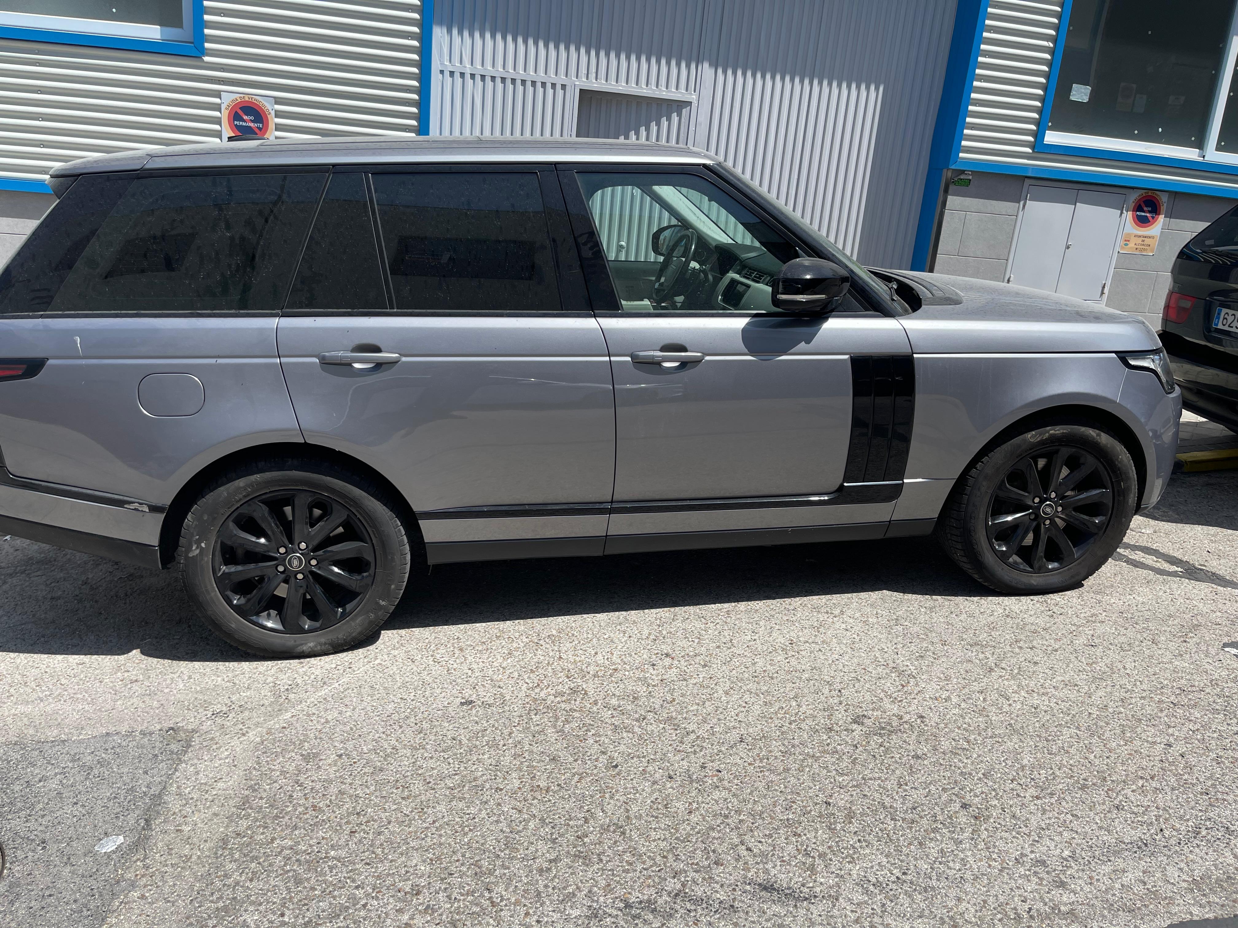 LAND-ROVER Range Rover 4.4 SDV8 VOGUE