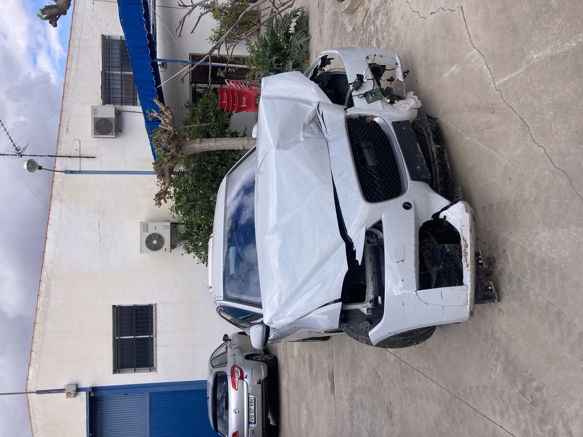 Modelo Diésel 2016 R-Sport con extras.