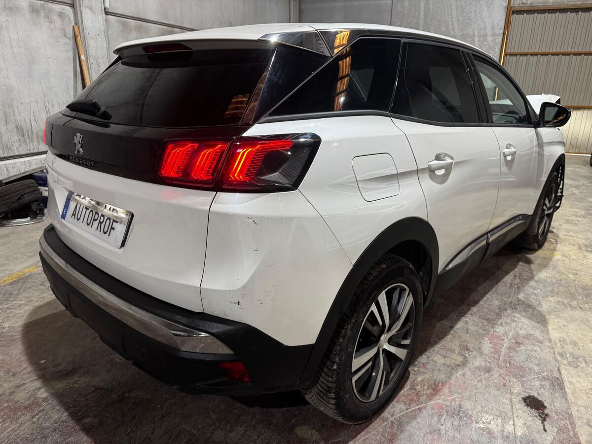 PEUGEOT 3008 1.5BLUEHDI DEL 2022