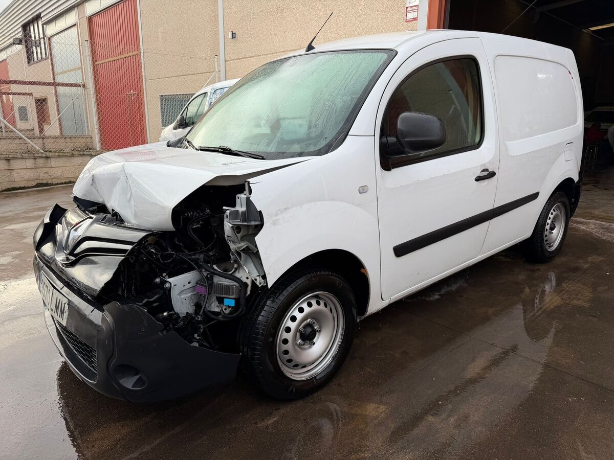 1.5 Dci Año 4/2021 *** 3.990 € ***