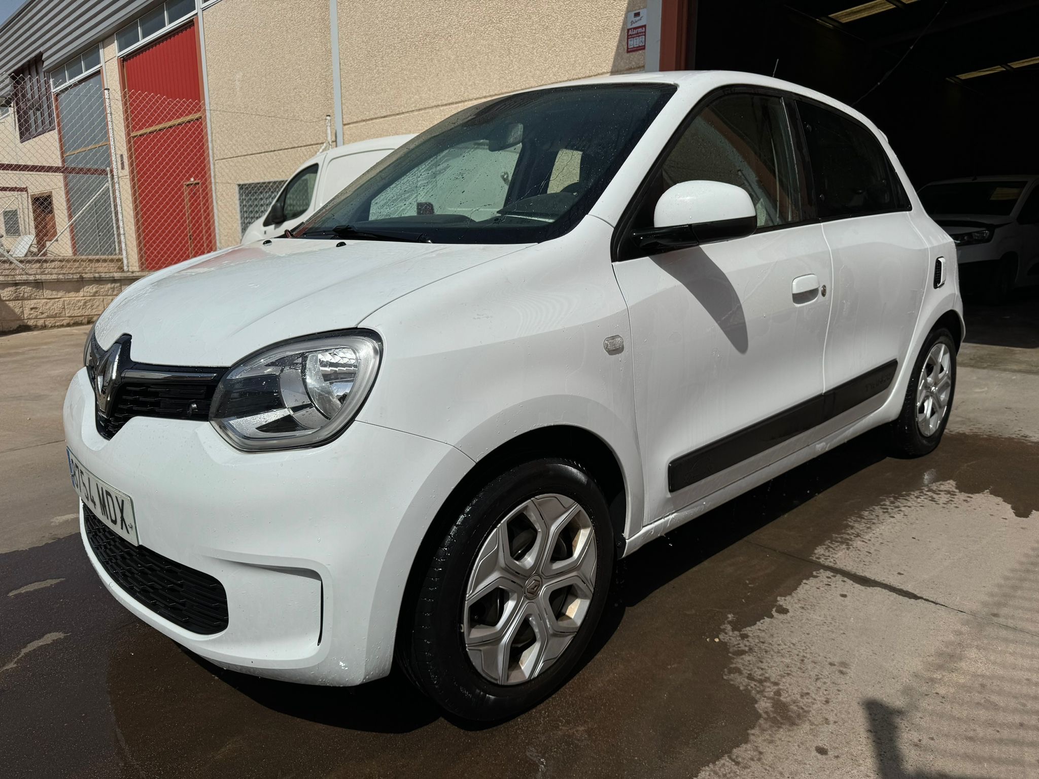 1.0 i Año 7/2021 *** 5.190 € ***