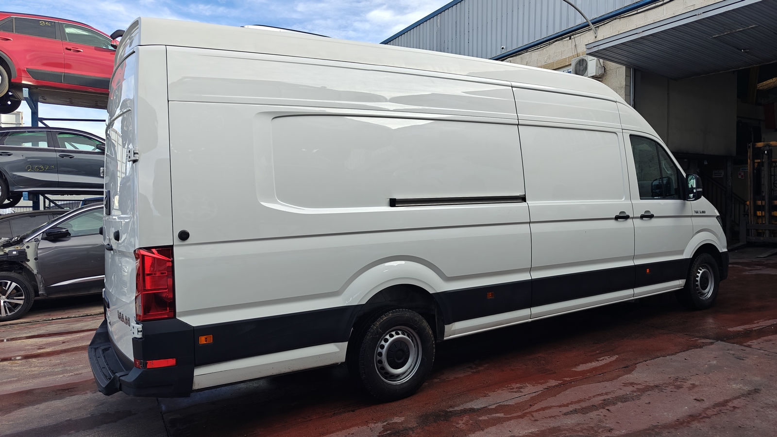MAN TGE  2023  180CV