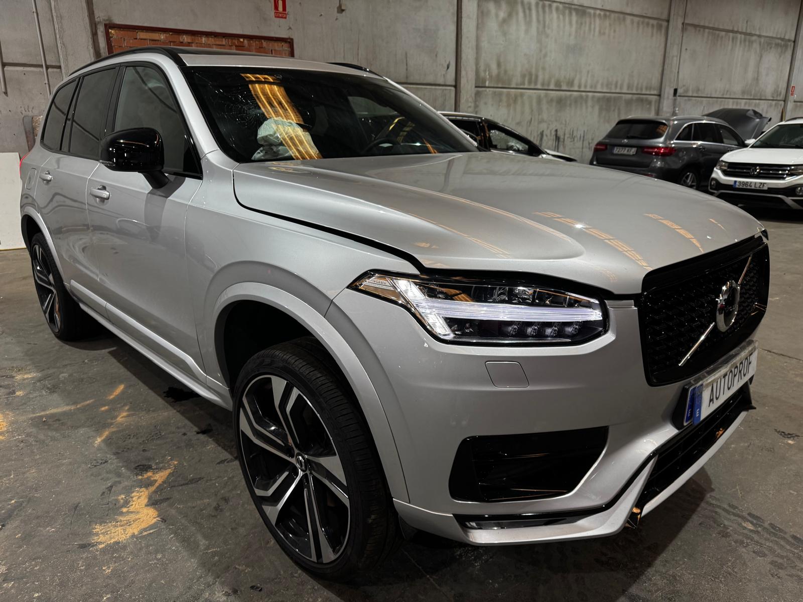 VOLVO XC90 2.0 D5 R-DESIGN /2022
