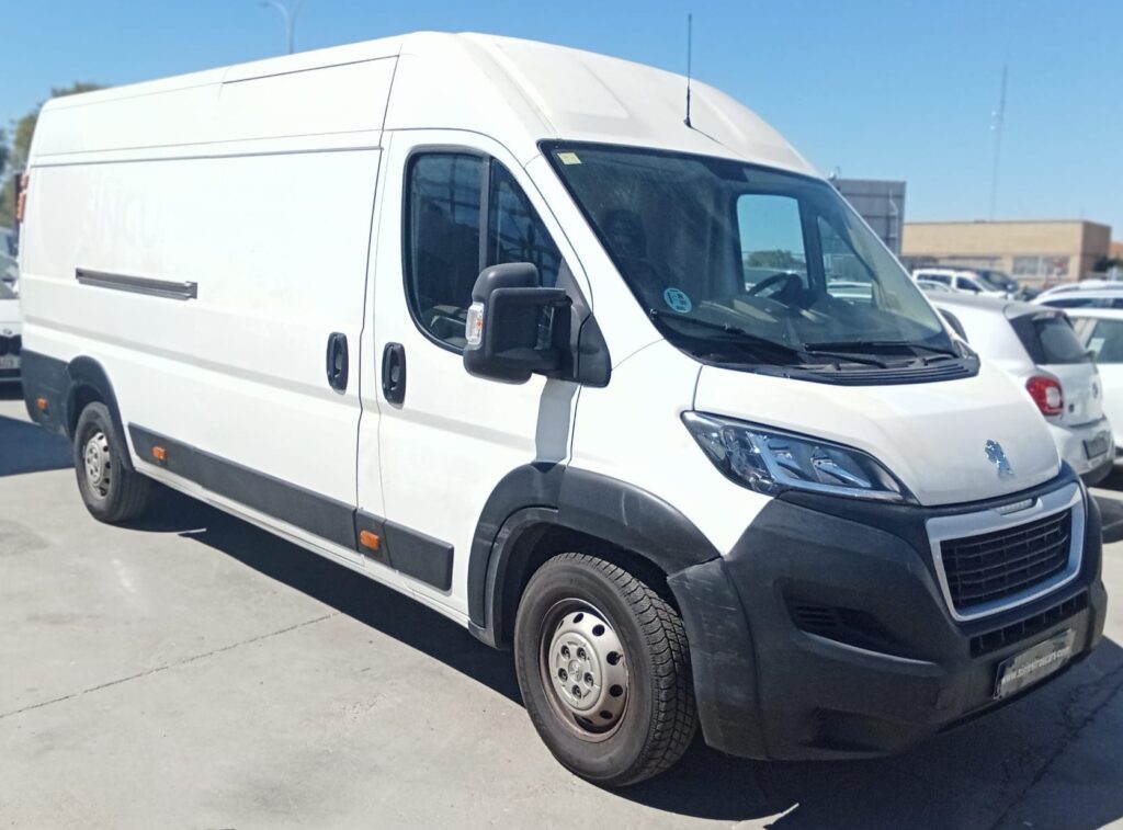 PEUGEOT BOXER 2.2cc 140cv DIESEL MANUAL TRAMPILLA AÑO 2021
