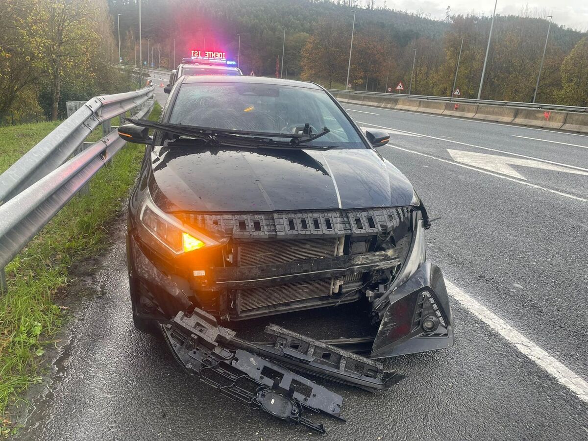 Hyundai i20 año 2022 con pequeño golpe frontal !!