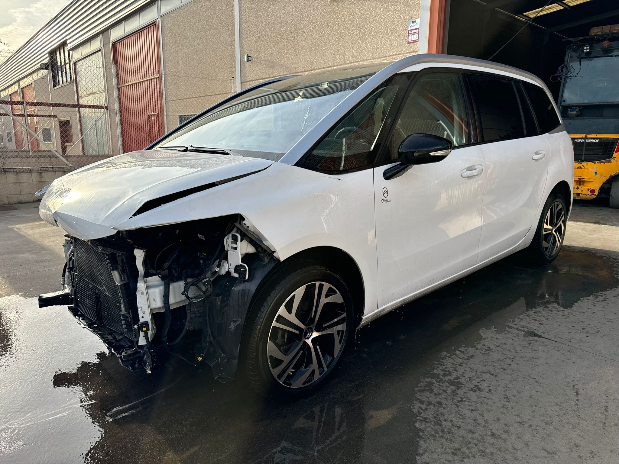 1.5 BlueHdi Año 12/2020 *** 4.990 € ***