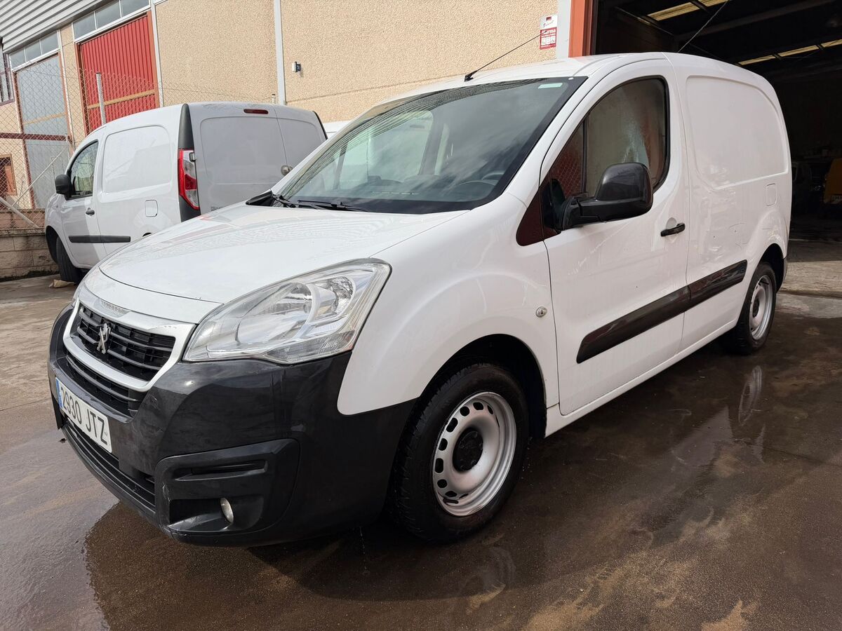 1.6 Hdi Año 2017 *** 4.990 € ***