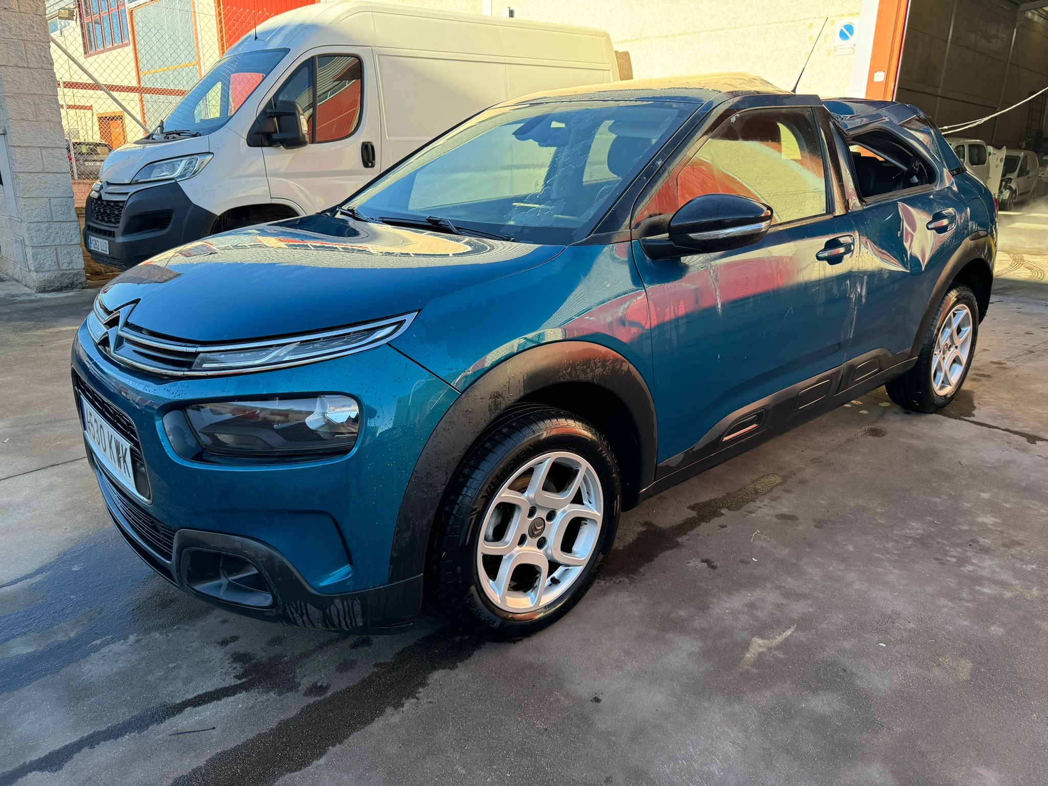 1.5 BlueHdi Año 7/2018 *** 4.390 € ***