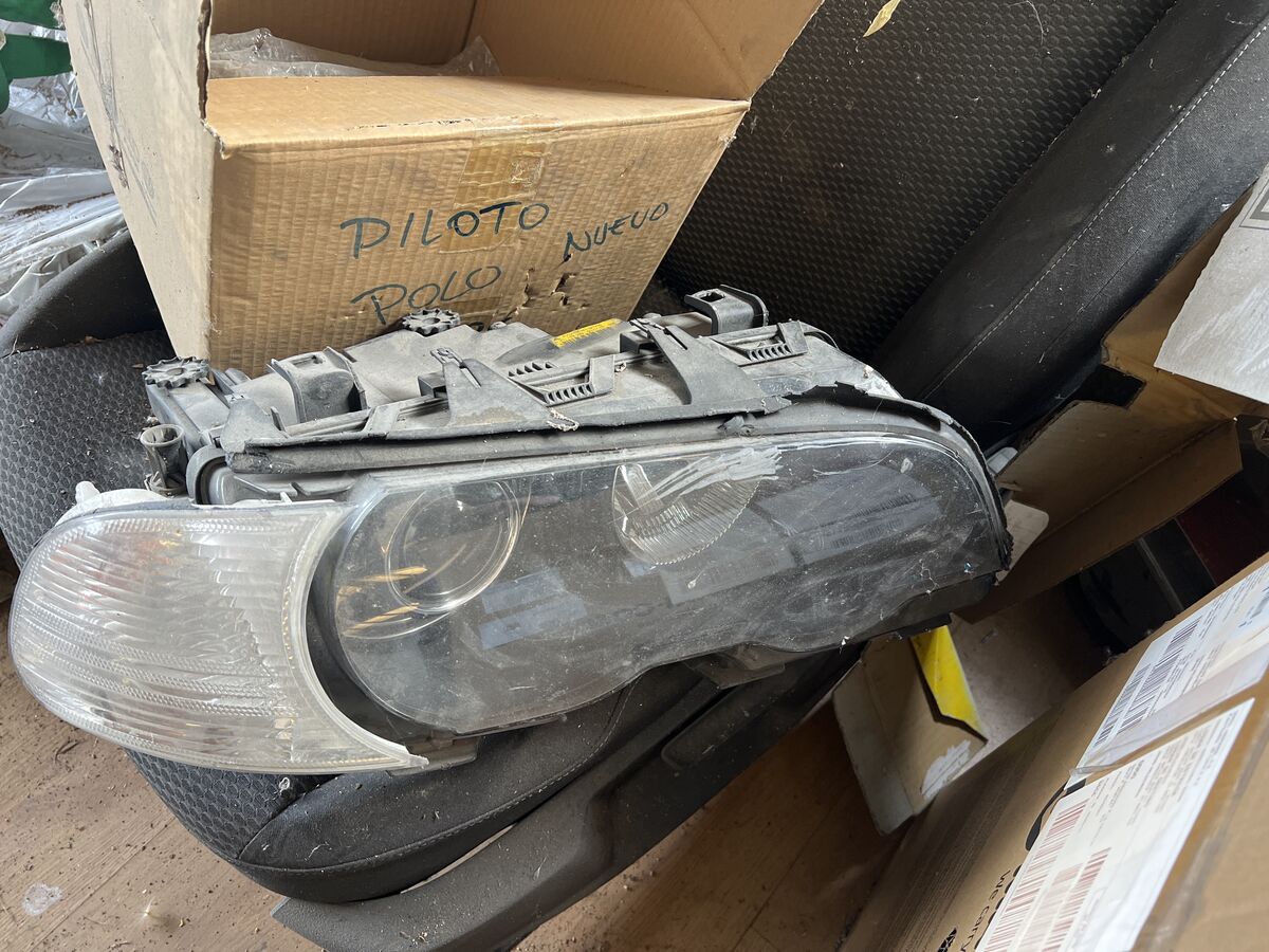 Faro derecho bmw e46