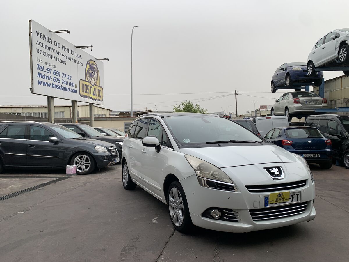 PEUGEOT 5008 1.6 HDI 112CV AUT 7 PLAZAS