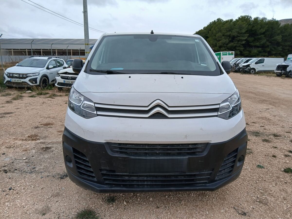 1.5 BlueHDi 100 CV Furgón Talla M 6V