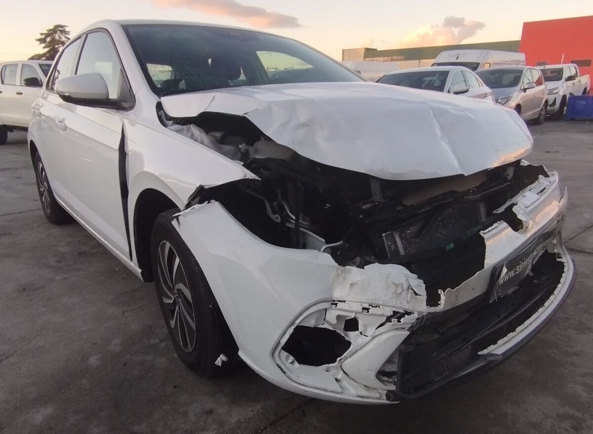 VOLKSWAGEN POLO 1.0cc TSI 95cv GASOLINA MANUAL AÑO 2025