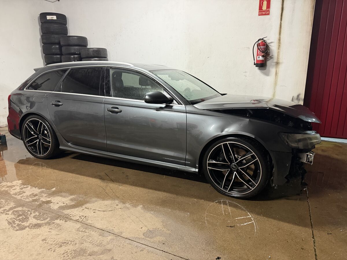 RS6 Con golpe frontal