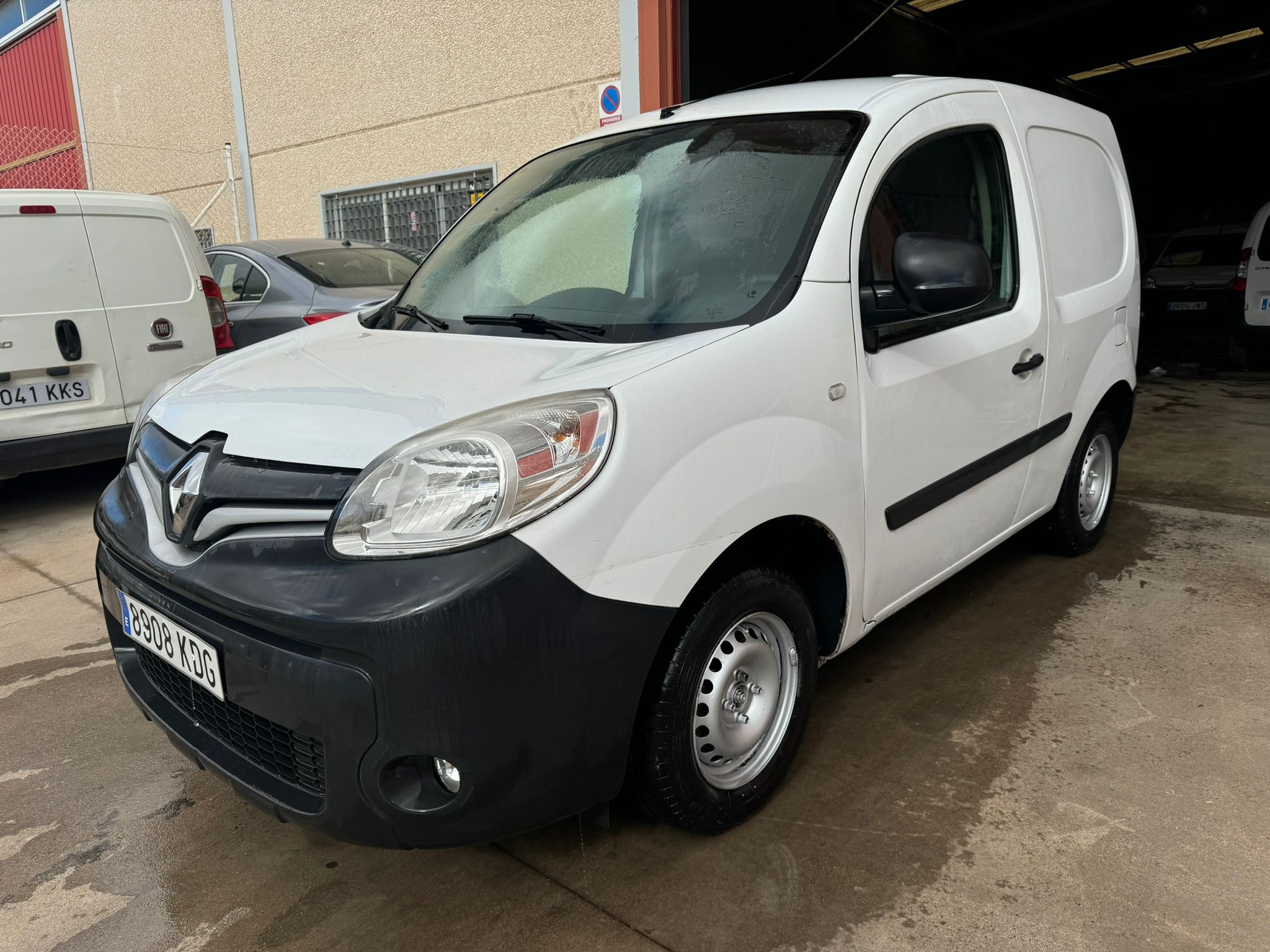 1.5 Dci año 10/2017 *** 4.990 € ***