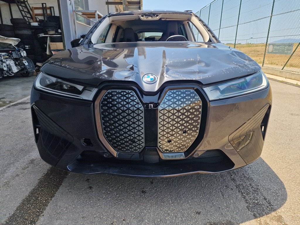 40 XDRIVE SPORT