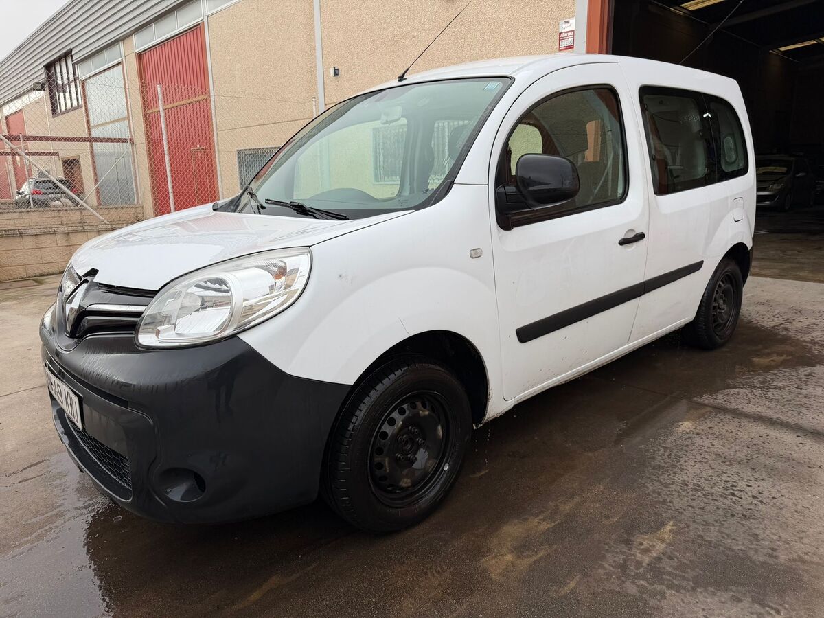 1.5 Dci Año 10/2018 *** 3.690 € ***